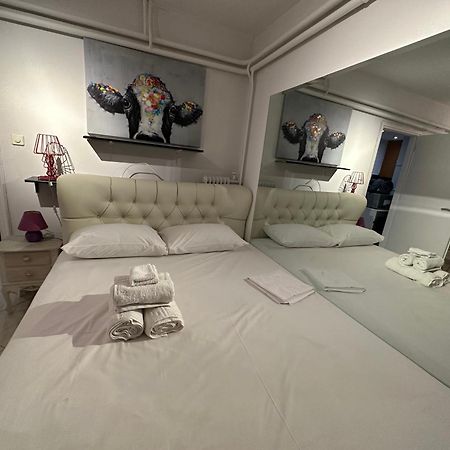 Harrys Apartment Atenas Exterior foto