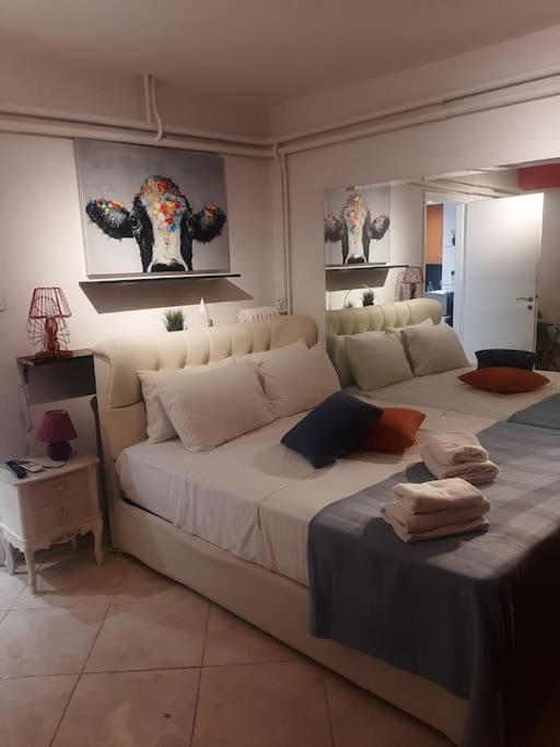 Harrys Apartment Atenas Exterior foto